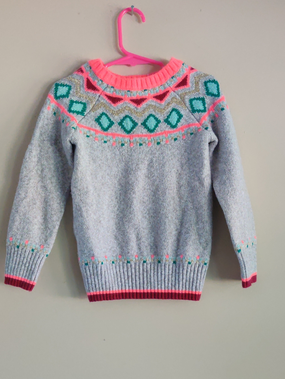 Cat & Jack Light Gray Sweater with Neon Pink and Teal Fair Isle Yoke Size 4-5